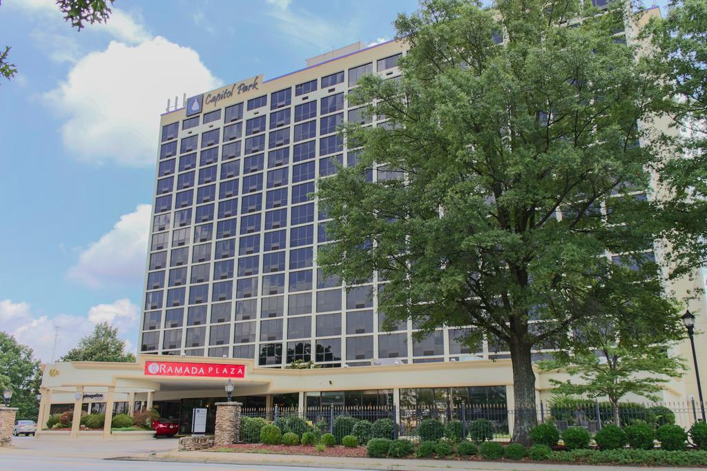 Отель Ramada Plaza By Wyndham Atlanta Downtown Capitol Park Экстерьер фото